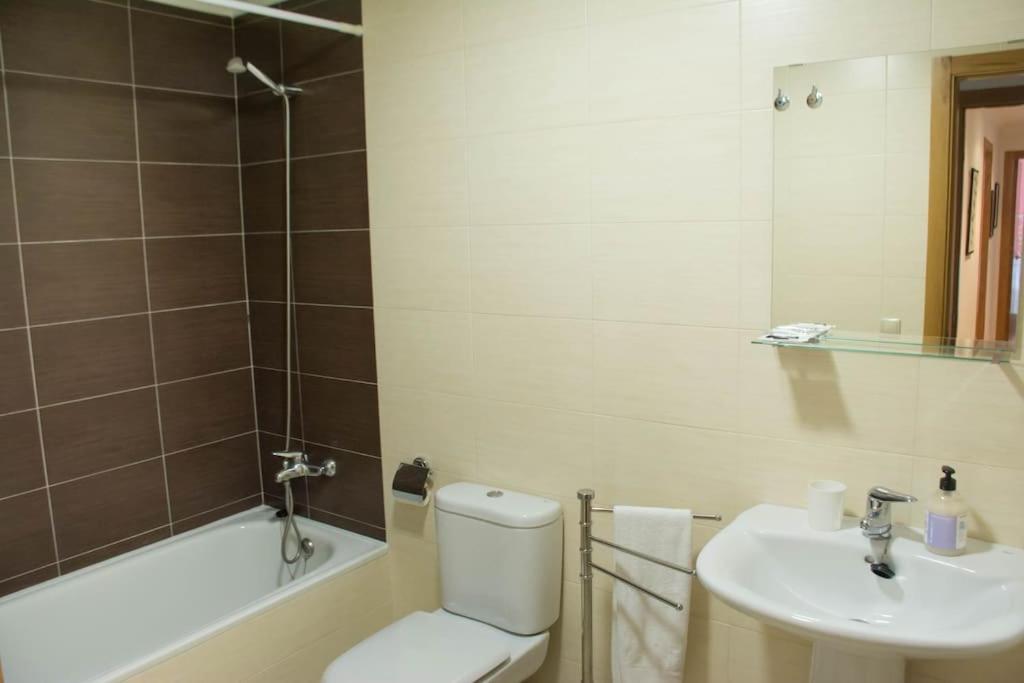 Alojamiento Yasa Sarria Exterior photo